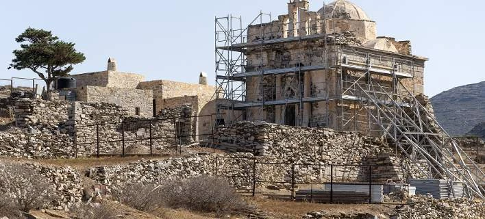 Στη Νεικώ ανήκει ο ασύλητος τάφος που βρέθηκε στη Σίκινο – Επιφανές πρόσωπο του 2ου μ.Χ. αι. (εικόνες)